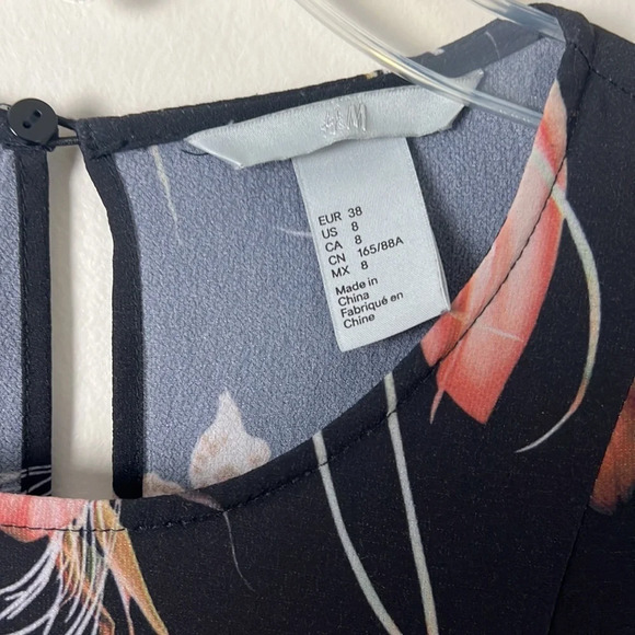 H&M Orchid Floral Dress Size 8 - Picture 7 of 13